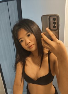 Summer - adult performer in Bangkok Photo 10 of 10