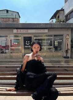 Summer - Transsexual companion in Hong Kong Photo 7 of 8