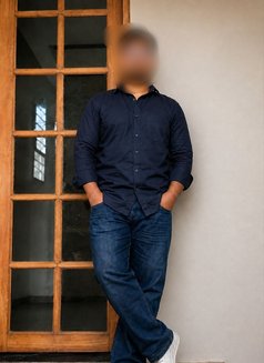 Sumto - Male companion in New Delhi Photo 4 of 4