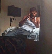 Sun - Acompañantes masculino in Pune