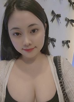 Sun 🦋 - escort in Abu Dhabi Photo 2 of 11