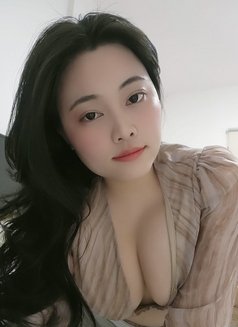 Sun 🦋 - escort in Abu Dhabi Photo 8 of 11