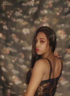 Sunaina - Transsexual escort in Bangalore Photo 22 of 24