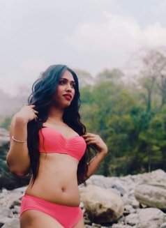 Sunaina - Transsexual escort in New Delhi Photo 24 of 26