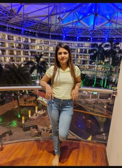 Sunaina Shinde Reall Meet In Direct Cash - puta in Bangalore Photo 4 of 6