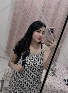 Sundy - escort in Muscat Photo 8 of 10