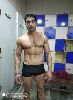 Sunil - Acompañantes masculino in Mumbai Photo 7 of 8