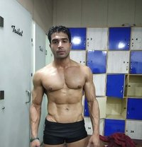 Sunil - Acompañantes masculino in Bangkok Photo 7 of 8