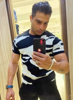 Sunil - Male escort in Mumbai Photo 2 of 8