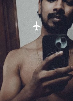 Sunil Massager - Male escort in Bangalore Photo 2 of 4