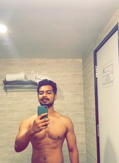 Sunil Massager - Male escort in Bangalore Photo 3 of 4
