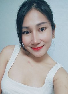 Sunisa B - masseuse in Tokyo Photo 1 of 3