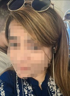 Sunita - escort in Mumbai Photo 6 of 9