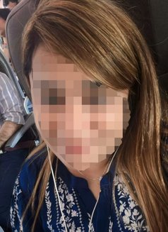 Sunita - escort in Mumbai Photo 8 of 9