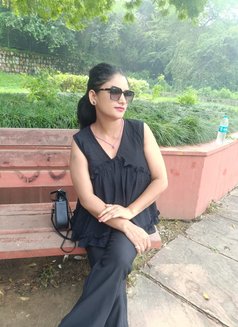 Sunita Girl in Delhi in Call & Outcall - escort in New Delhi Photo 2 of 4