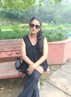 Sunita Girl in Delhi in Call & Outcall - escort in New Delhi Photo 3 of 4