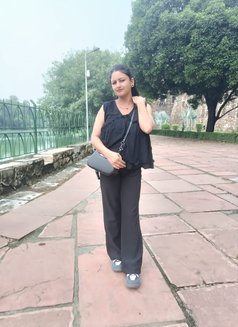 Sunita Girl in Delhi in Call & Outcall - escort in New Delhi Photo 4 of 4