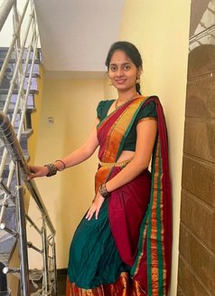 Sunita Live Cam Show - puta in Hyderabad Photo 2 of 2