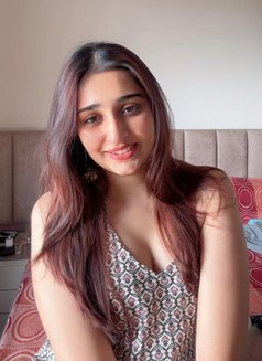 Sunita - escort in Muscat Photo 1 of 2