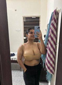 Sunita Rani - Transsexual escort in Kolkata Photo 1 of 2