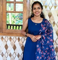 Sunita Reddy - puta in Bangalore