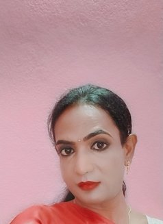 Sunitha - Acompañantes transexual in Coimbatore Photo 2 of 2