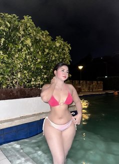 Sunnni - escort in Seoul Photo 2 of 3