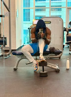 Sunny - Male escort in Dubai Photo 3 of 8