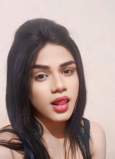 Sunny CD - Transsexual escort in Mumbai Photo 2 of 4