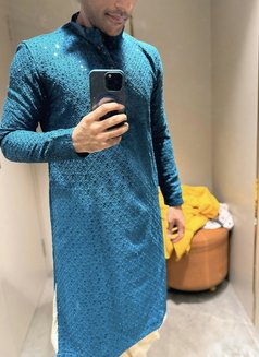 Sunny Companion - Male escort in Bangalore Photo 4 of 6