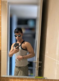 Sunny Companion,to make ur day - Male escort in Bangalore Photo 3 of 5