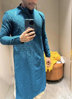 Sunny companion - Male escort in Bangalore Photo 2 of 4