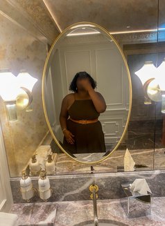 Sunny - escort in Edinburgh Photo 4 of 5