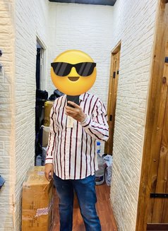 Sunny - Male escort in New Delhi Photo 2 of 5