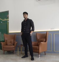 Sunny - Male escort in New Delhi