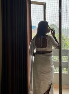 Sunny Independent Delhi. (Real & Cam) - Transsexual escort in New Delhi Photo 5 of 13