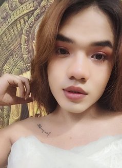 Sunny - Transsexual escort in Hyderabad Photo 7 of 8