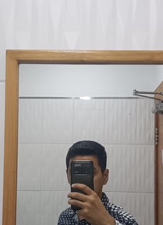 SUNNY (Hi ladies) - Male escort in Al Manama Photo 1 of 5