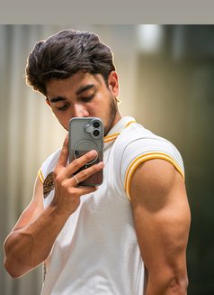 Sunny - Male escort in Chandigarh Photo 1 of 5