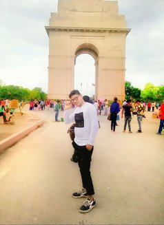 Sunny - Male escort in Indore Photo 7 of 10