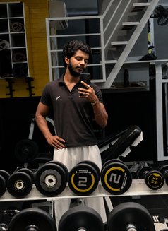 Sunny - Male escort in Mumbai Photo 5 of 6