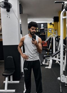 Sunny - Male escort in Mumbai Photo 6 of 6