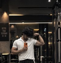 Sunny - Male escort in Mumbai
