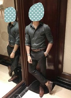 Sunny - Male escort in New Delhi Photo 1 of 1