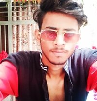 Sunny - Male escort in New Delhi