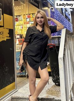 Sunny Masseuse Good Bottom - Masajista in Dubai Photo 13 of 15