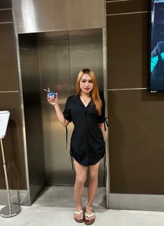 Sunny Masseuse Good Bottom - Masajista in Dubai Photo 15 of 15