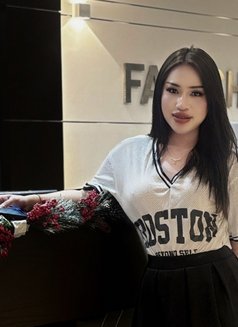 Sunny Masseuse Good Bottom - Masajista in Dubai Photo 5 of 11