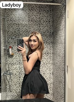 Sunny Masseuse Good Bottom - Masajista in Dubai Photo 6 of 11