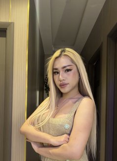 Sunny Masseuse Good Bottom - Masajista in Dubai Photo 13 of 19